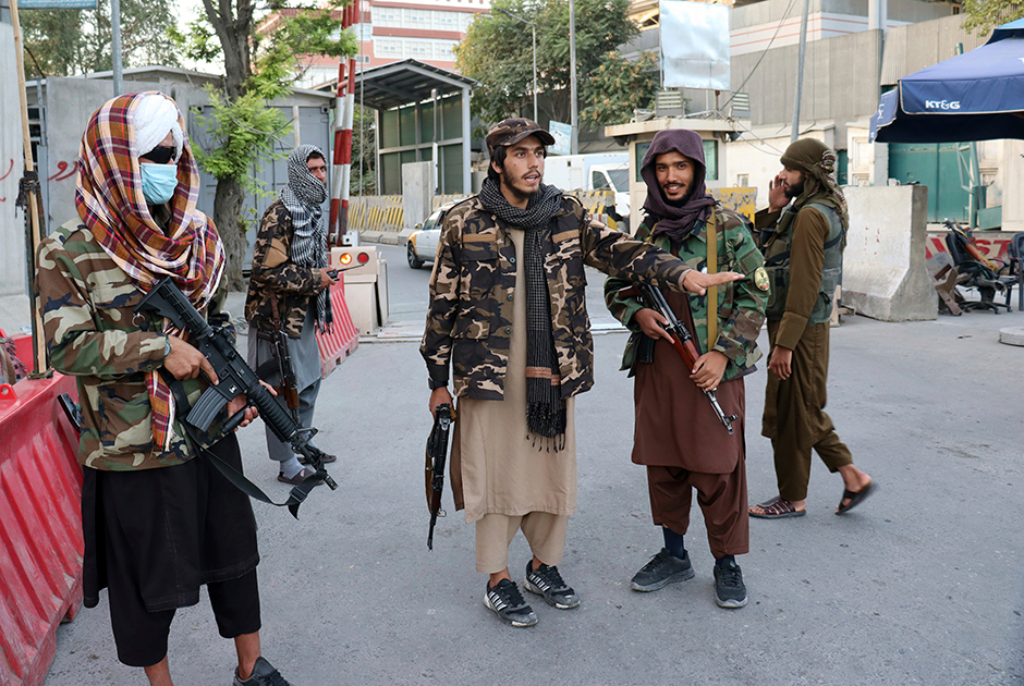 Талибы на КПП в Кабуле, 25 августа 