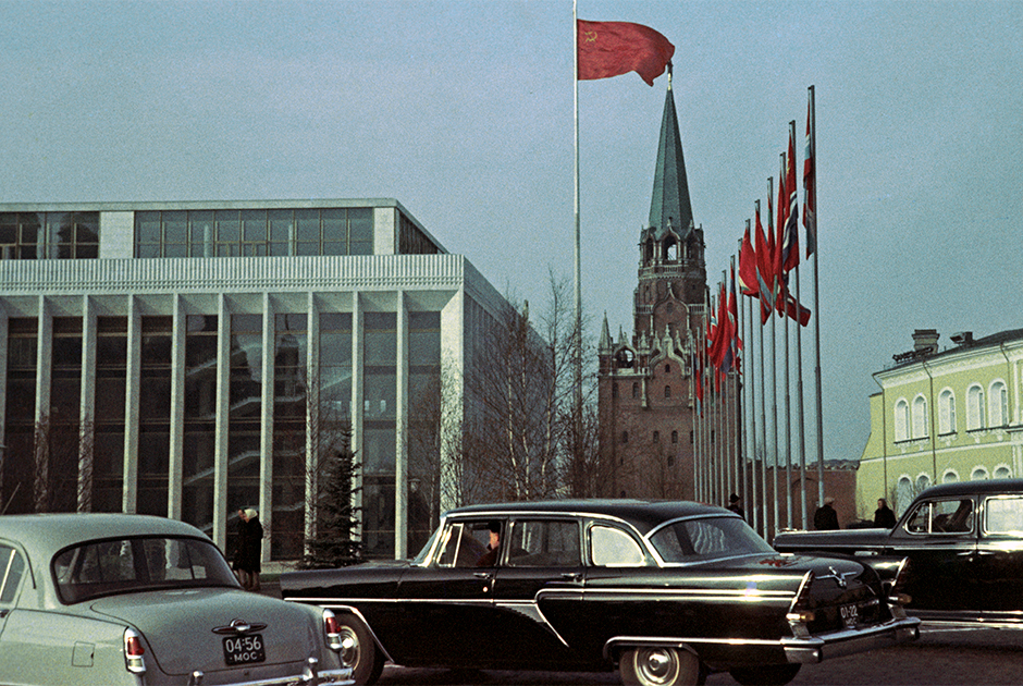 Кремлевский дворец съездов в дни работы XXII съезда КПСС. 1961 год 