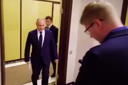 Мимолетное предостережение Путина оператору попало на видео