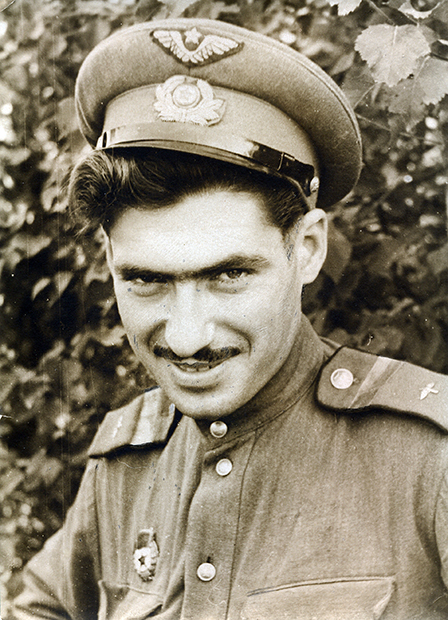 Владимир Панярский, второй муж Нины Вагиной, на фронте