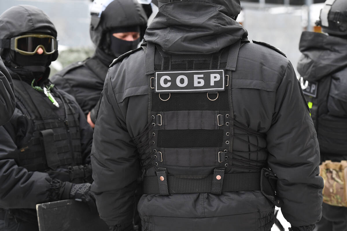 Погибшего в ходе спецоперации сотрудника СОБР наградят: Полиция и  спецслужбы: Силовые структуры: Lenta.ru