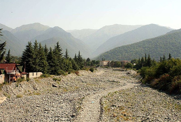 Окрестности села Карсубани (Грузия). Фото: Aleksey Muhranoff / Wikimedia