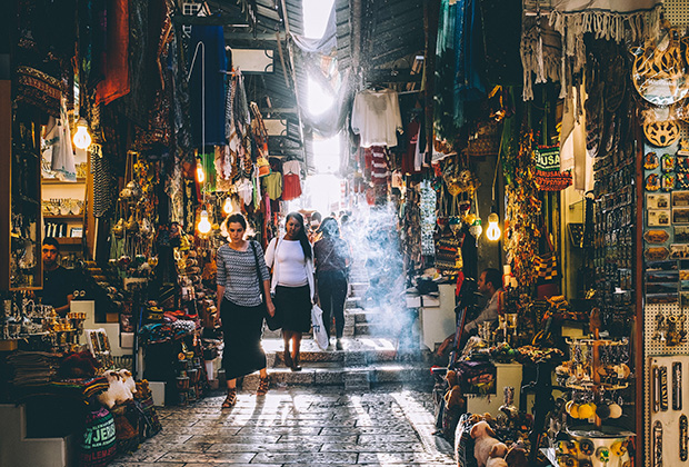 Один из самых живописных базаров мира — рынок в Старом городе Иерусалима