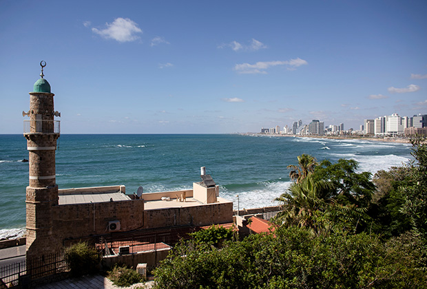 Одна из самых живописных израильских мечетей расположена прямо на берегу моря