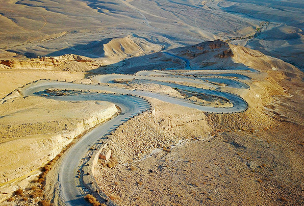 В Израиле множество маршрутов для хайкинга и трекинга. Один из лучших — по Скорпионьему хребту (Маале Акрабим)