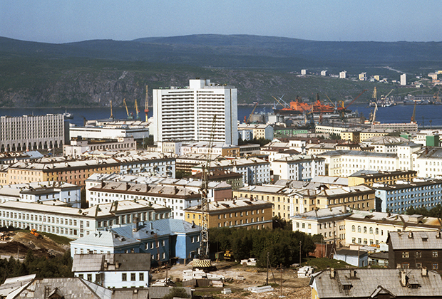 Мурманск. Вид на центральную часть города. 1985 год