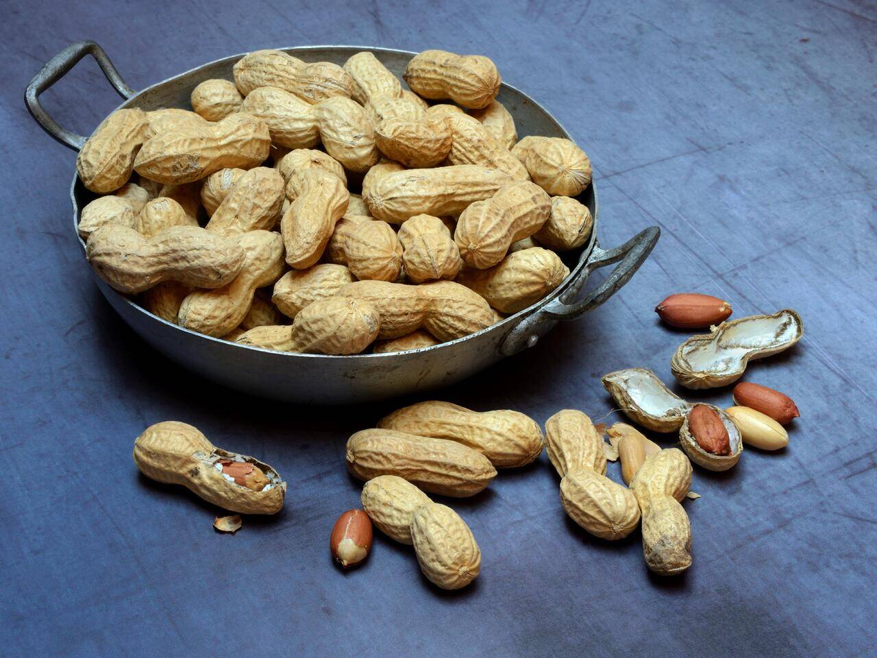 Земляной орех арахис. Арахис культурный(Земляной орех) Престиж ц. Арахис фото орех. Фундук и арахис.