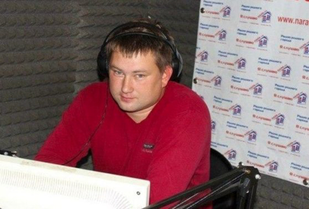Вадим Бурков дает интервью на радио о вреде наркотиков. Фото: телеграм-канал «Mash»