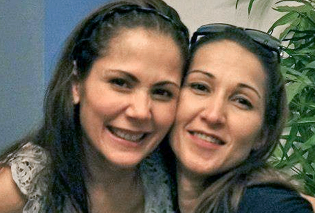 Аврора Мария Мойнихэн (справа), убитая манильской полицией в 2016 году
