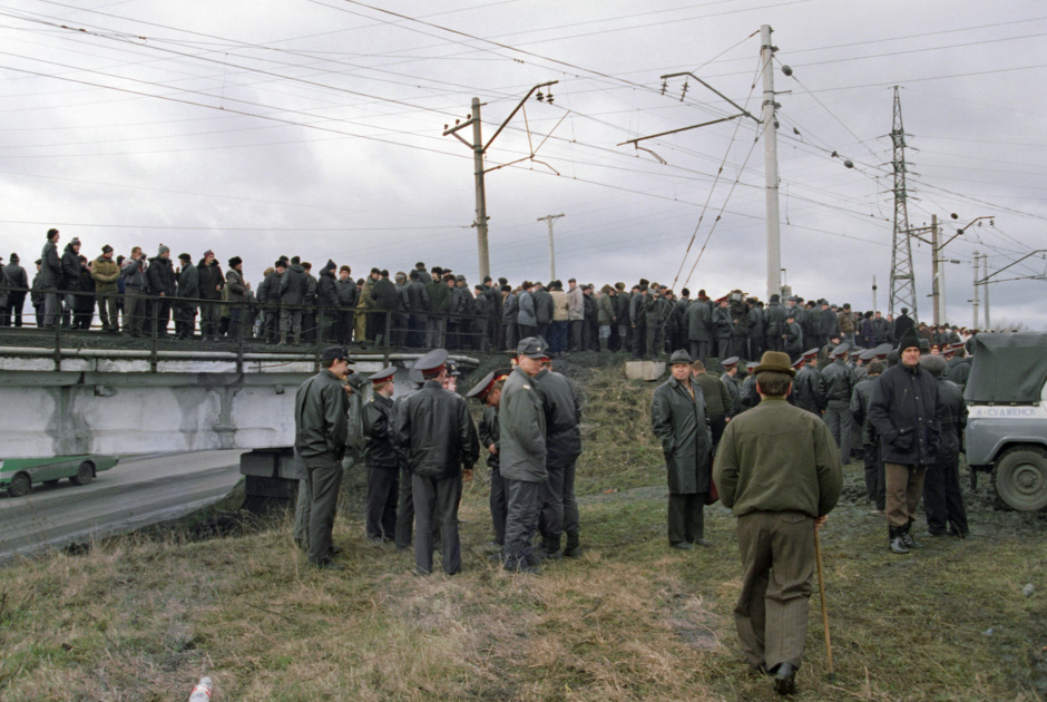 Шахтеры «Интинской» бастуют на Транссибирской магистрали, 1998 год