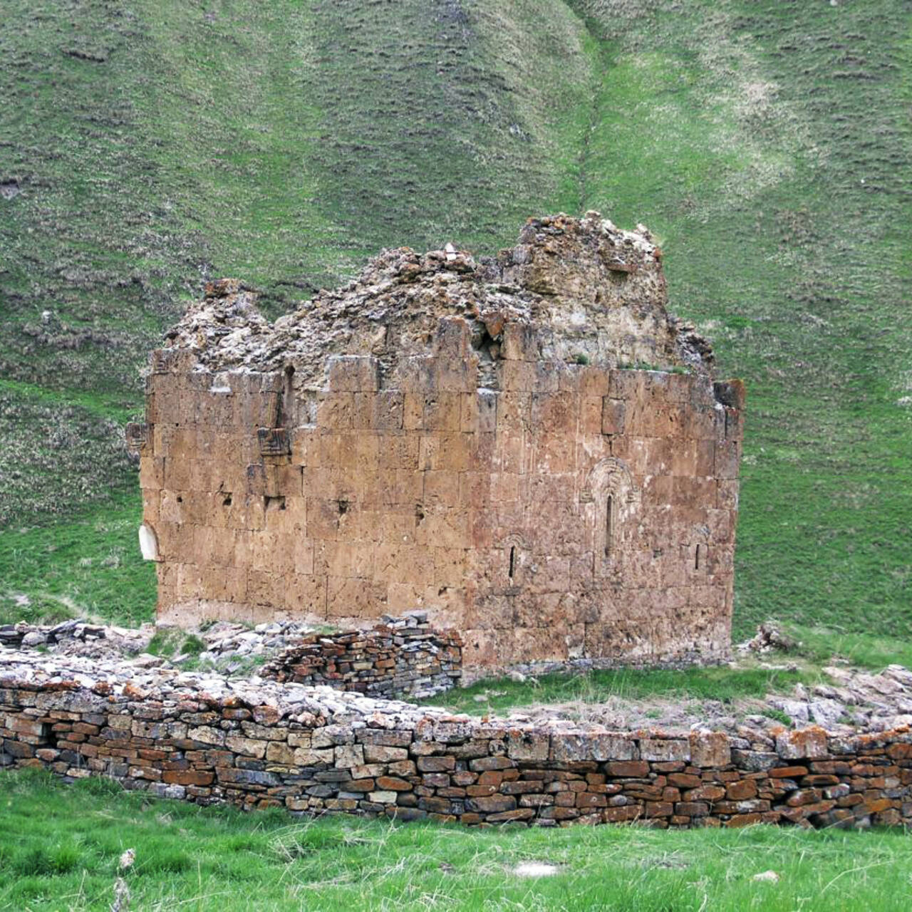 храмы в осетии