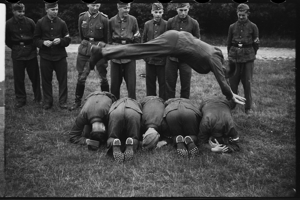 Тренировки членов гитлерюгенда, 1939-1940 годы