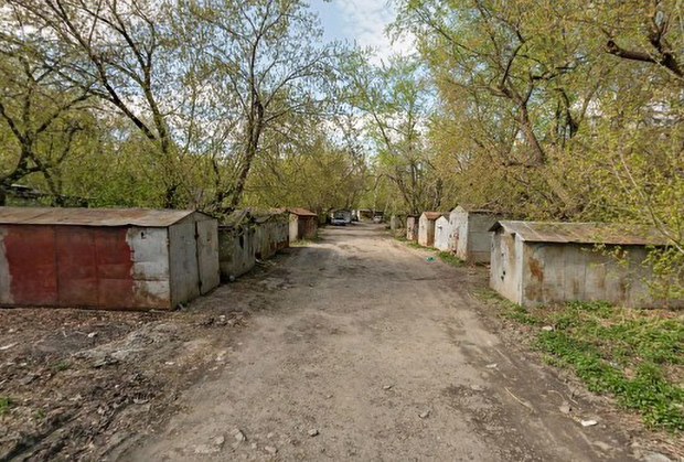Гаражный массив в Екатеринбурге, где, по версии следствия, было совершено изнасилование. Фото: сервис «Яндекс.Карты»