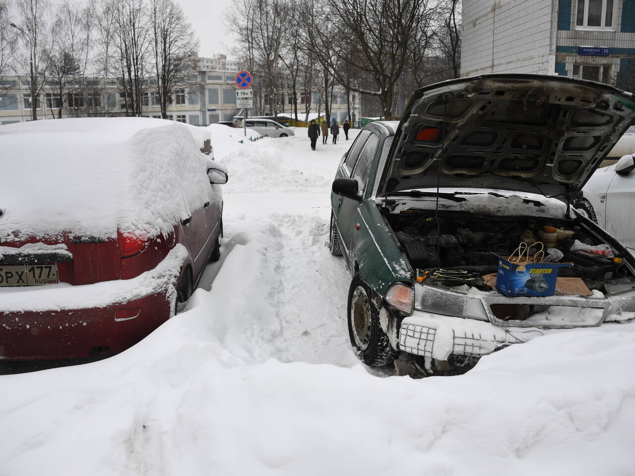 Автоэксперт поставил точку в спорах о необходимости прогревать двигатель  зимой: Общество: Россия: Lenta.ru