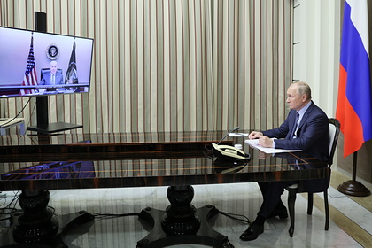 Стало известно о смягчении риторики Байдена по санкциям в ходе беседы с Путиным