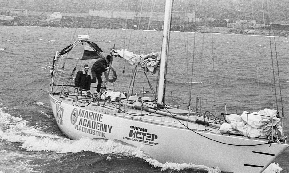 Федор Конюхов во время кругосветного плавания на яхте «Адмирал Невельской», курс на Австралийский материк. 1 ноября 1992 года