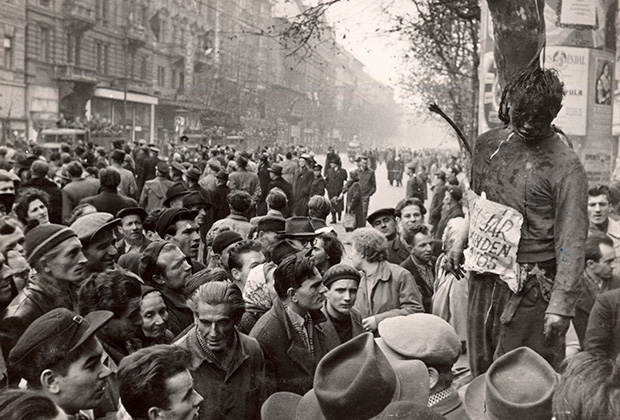 Будапешт, Венгрия, 1956 год. Фото: Laszlo Almasi / Reuters