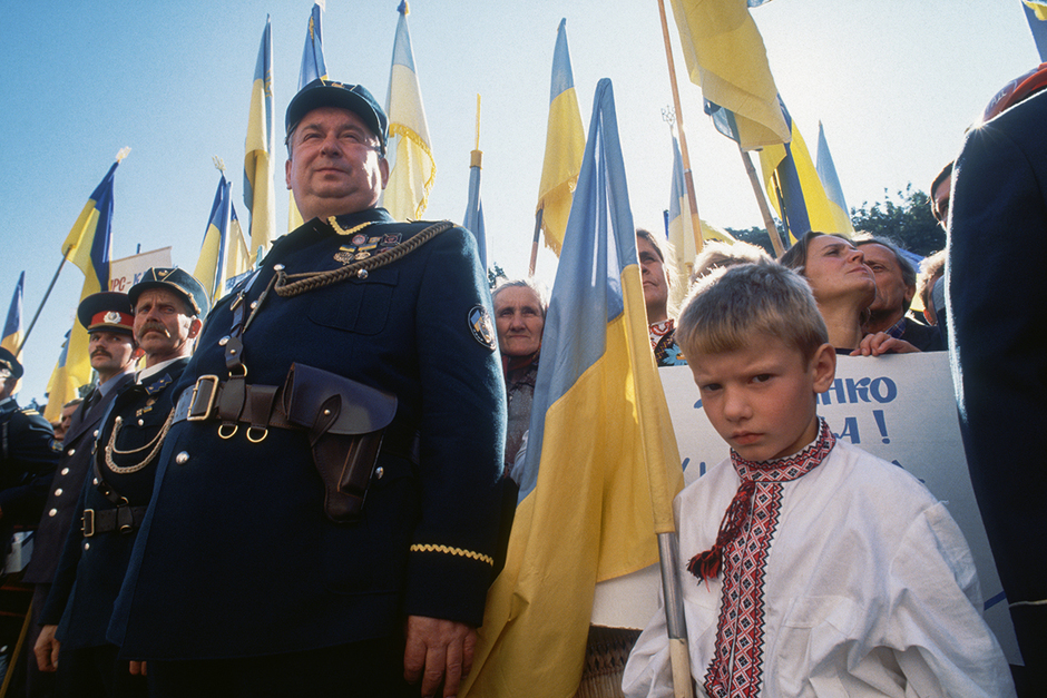 Демонстрация у здания Верховного Совета УССР после обретения Украиной независимости 24 августа 1991 года