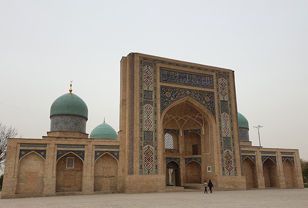 Медресе Барак-хана в Ташкенте, построенное внуком Мирзо Улугбека Суюнидж-ханом
