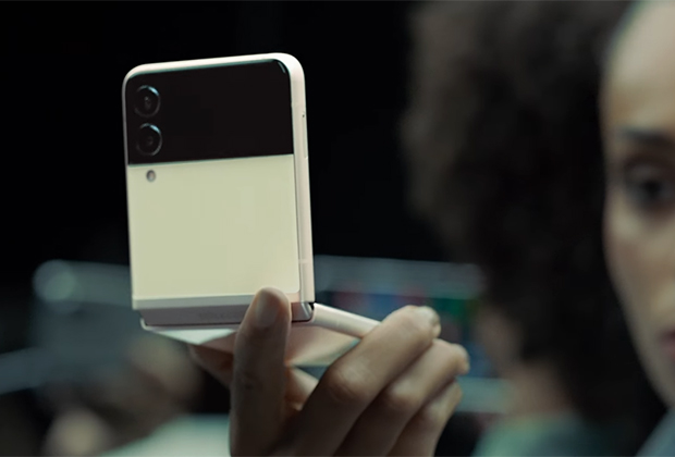 Складной смартфон Samsung Galaxy Z Flip3 