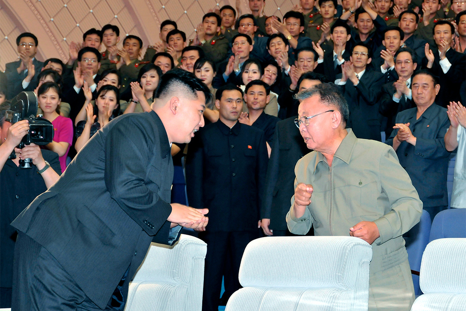 Ким Чен Ын вместе с отцом Ким Чен Иром