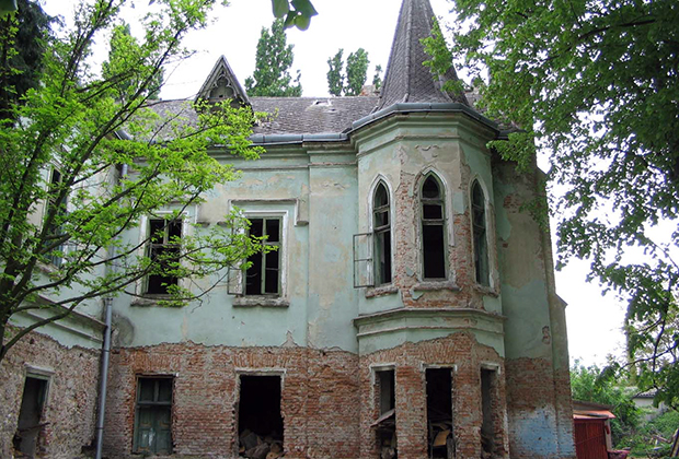 Родовой замок Нопча в Сацеле, Румыния, наши дни