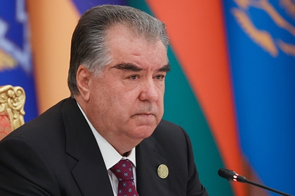 Президент Таджикистана поручил улучшить преподавание русского в стране
