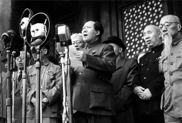 Mao Zedong (vorn re., CHN/Staatschef Volksrepublik China) beim Ausrufen der Chinesischen Republik in Beijing 