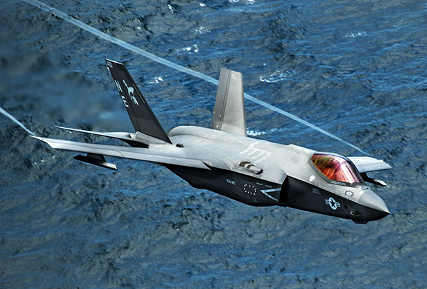 Истребитель пятого поколения F-35 Lightning II