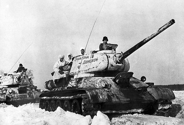 Танки Т-34-85 из танковой колонны «Димитрий Донской», средства для формирования которой собирала Русская православная церковь