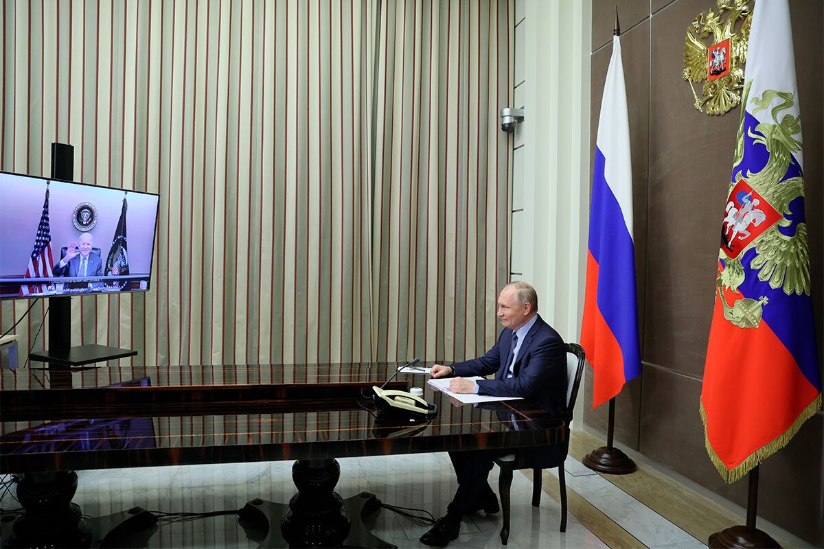 Президент России Владимир Путин на переговорах с президентом США Джо Байденом 7 декабря 2021 года