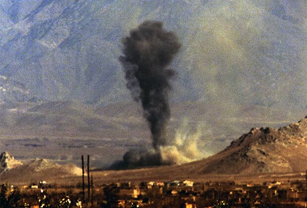 Атака американскими военными позиций талибов, 6 ноября 2001 года