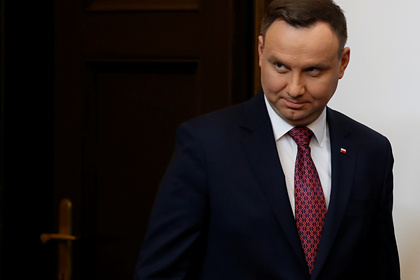 Евросоюз поддержал решение лидера Польши заблокировать скандальный закон о СМИ