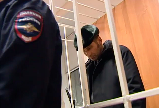 Подозреваемый в угоне самолета Сургут — Москва в зале суда. Кадр: СургутИнформТВ
