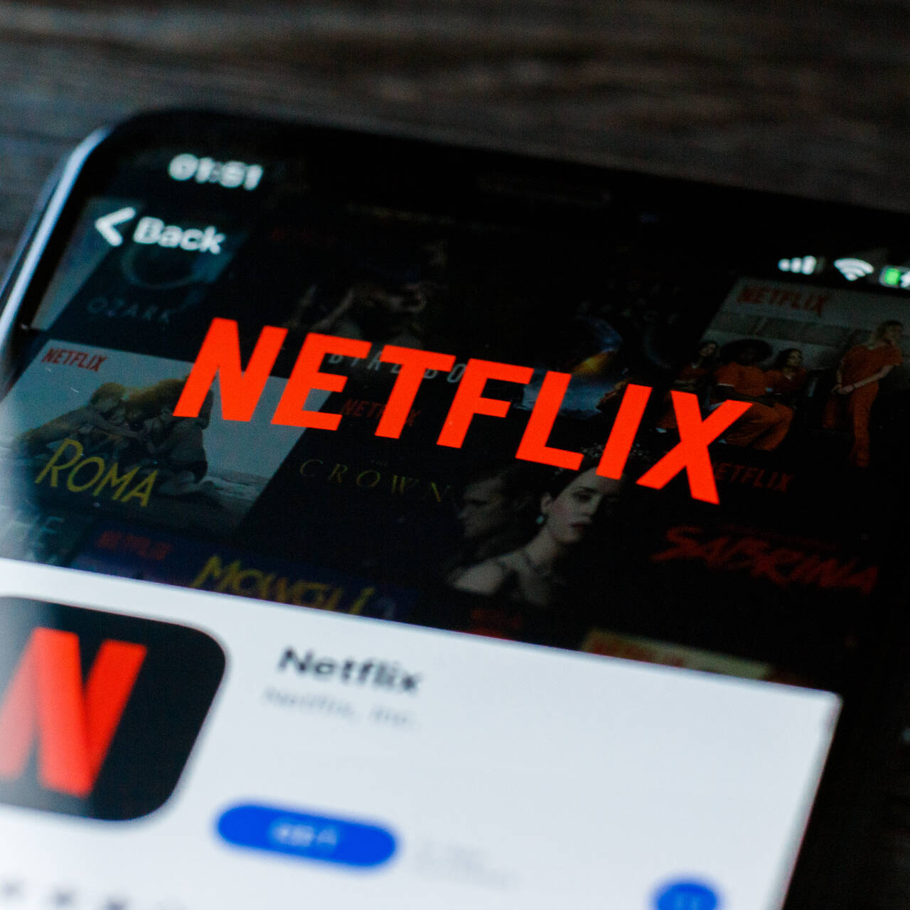 Netflix обяжут показывать 20 российских телеканалов: Интернет: Интернет и  СМИ: Lenta.ru