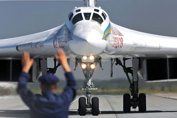 В 2022 году состоится полет стратегического бомбардировщика-ракетоносца Ту-160М новой постройки