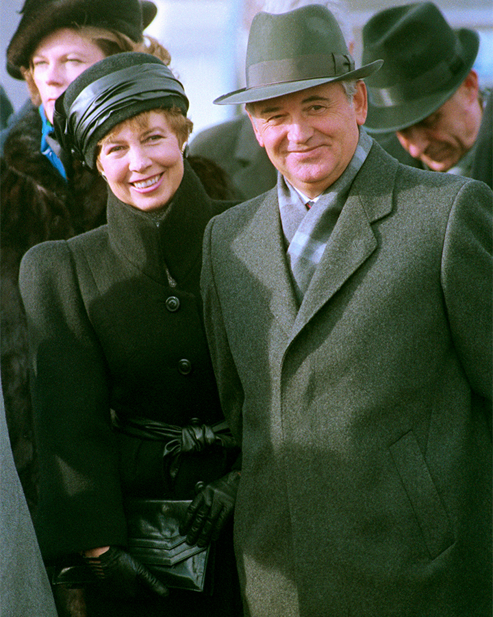 Чета Горбачевых во время визита в Рейкьявик на встречу с Рональдом Рейганом в 1986 году 