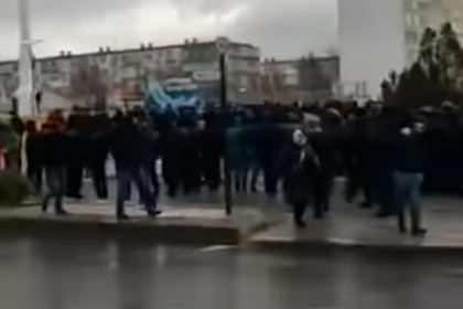 Власти Казахстана пошли на требования митингующих после трех дней протестов