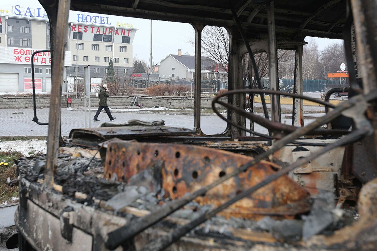 Сгоревший автобус, Алма-Ата, 8 января