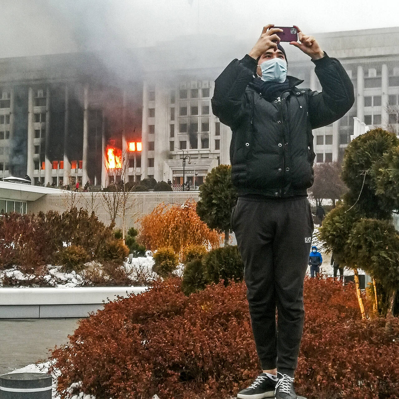 На второй день начался апокалипсис» Протесты в Казахстане, погромы и захват  аэропорта Алма-Аты глазами русских очевидцев: Средняя Азия: Бывший СССР:  Lenta.ru