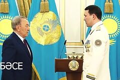 Нурсултан Назарбаев и Самат Абиш. 