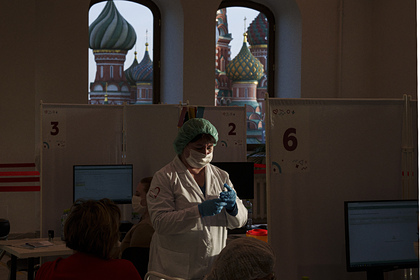 В Кремле опровергли информацию об отмене бесплатной вакцинации от COVID-19