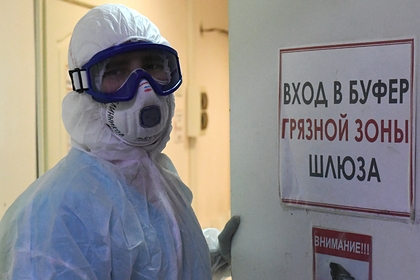 Российские врачи оценили вероятность пациента с омикроном заразить 100 человек