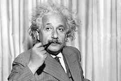 Вирусолог ответил верящим в «живую вакцину» цитатой Эйнштейна о глупости