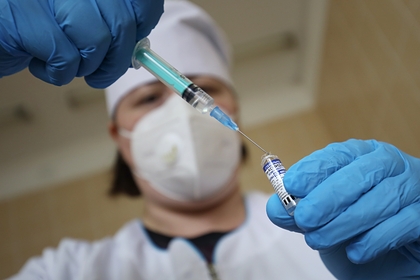 Российский профессор связала темпы вакцинации с мутациями коронавируса