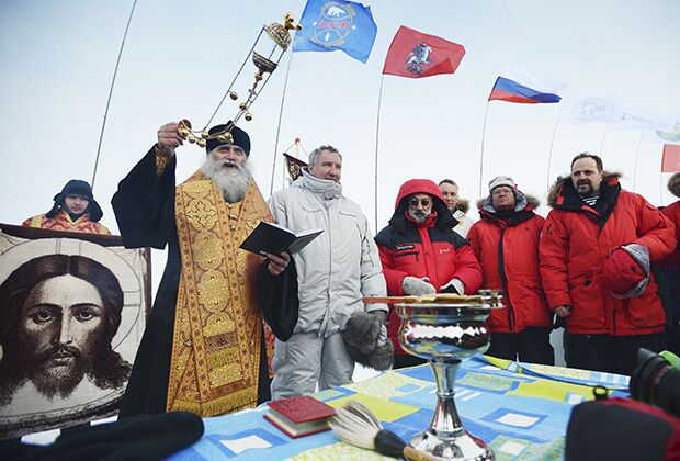 Церемония открытия российской дрейфующей станции «Северный полюс-2015». 19 апреля 2015 года