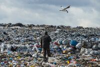 Горящие точки. Россию хотят спасти от свалок сжиганием мусора. Зачем власти помогают спорному проекту?