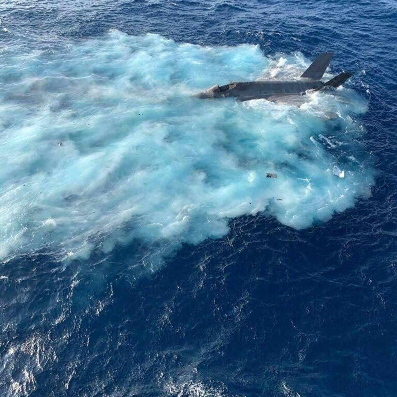 самолет упавший в море