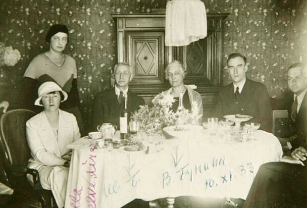 Иван Бунин с друзьями, Грасс, 1 января 1933 года
