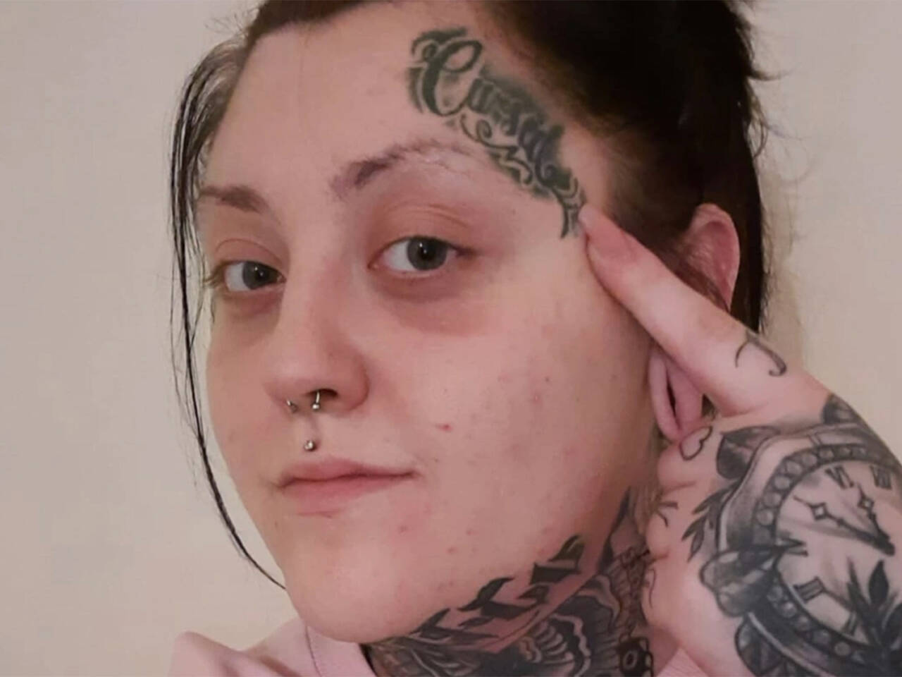 «Это же не свести»: Люди с татуировками на лице о жизни и реакции окружающих — Wonderzine